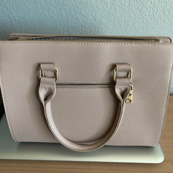 Miztique handbag with several pockets. Neutral color to match any outfit! - Picture 12 of 13